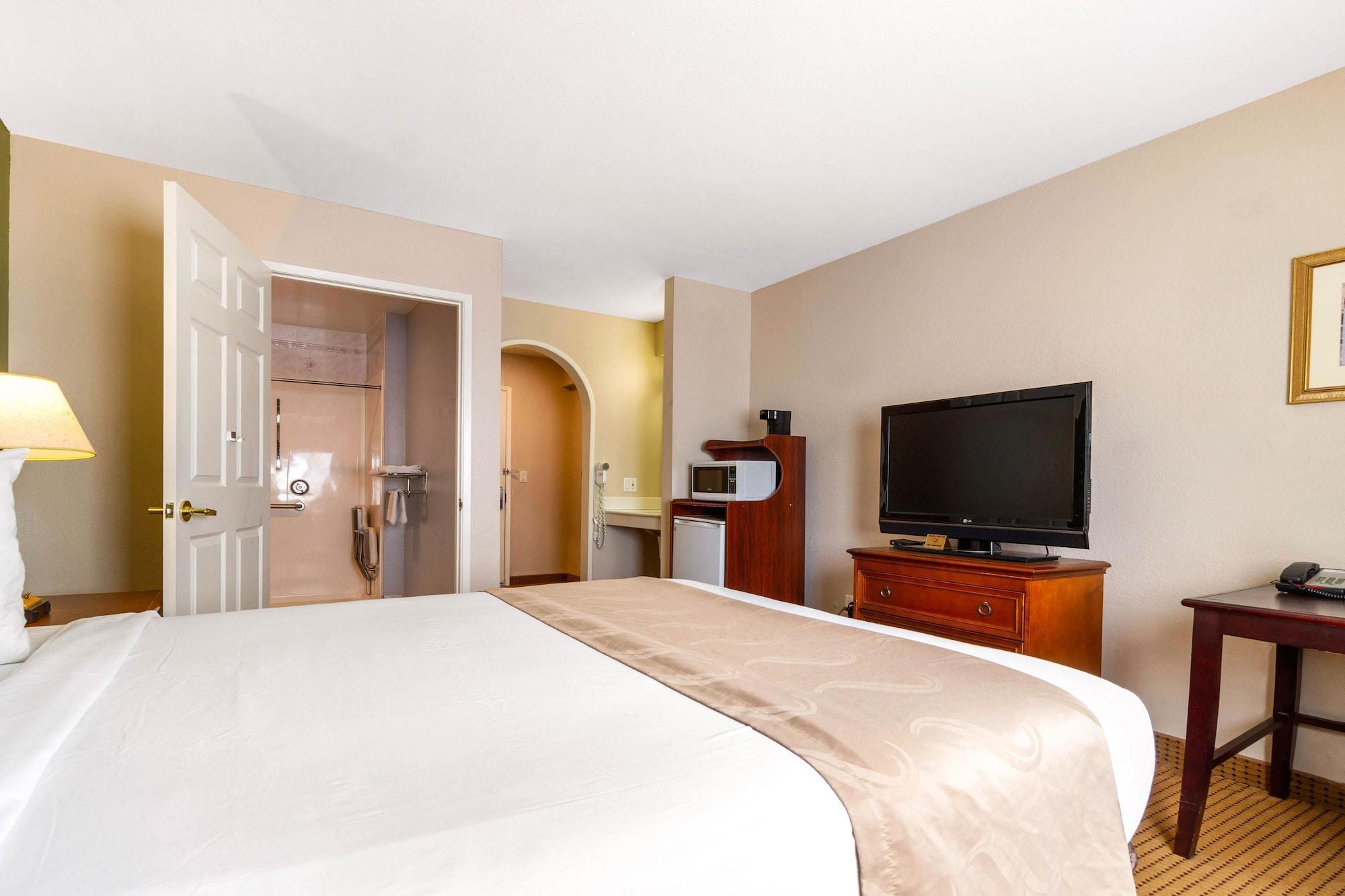 Rodeway Inn Оберн Экстерьер фото