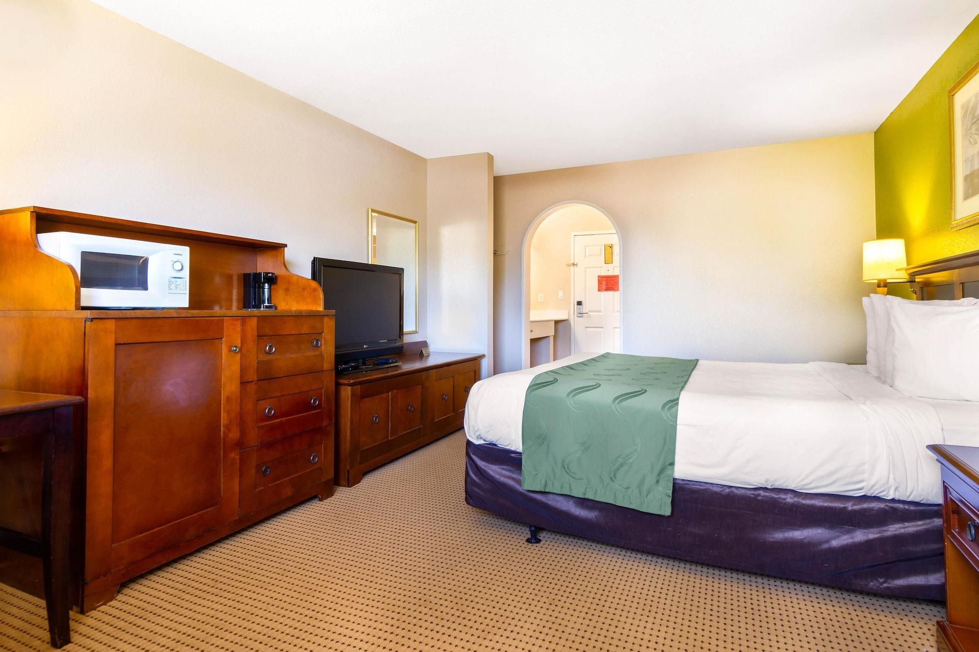 Rodeway Inn Оберн Экстерьер фото