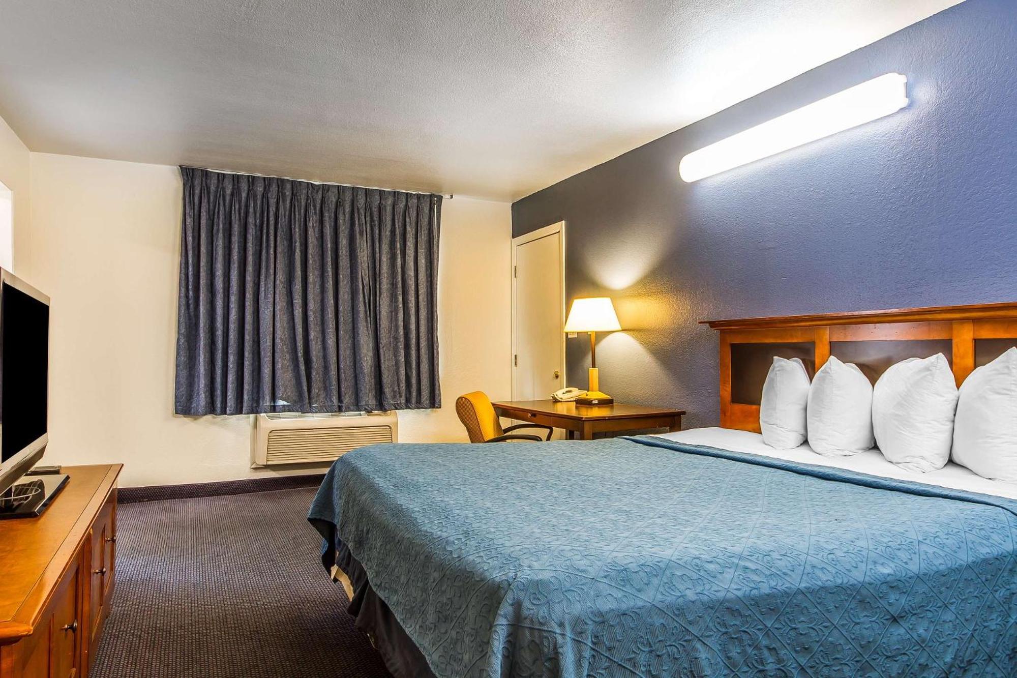 Rodeway Inn Оберн Экстерьер фото