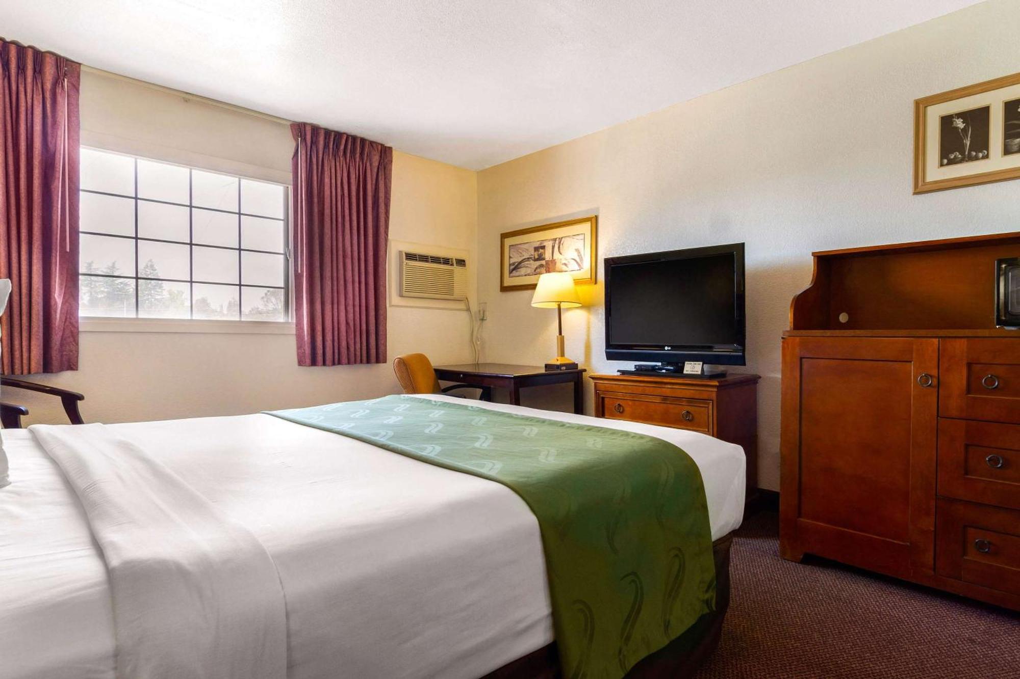 Rodeway Inn Оберн Экстерьер фото