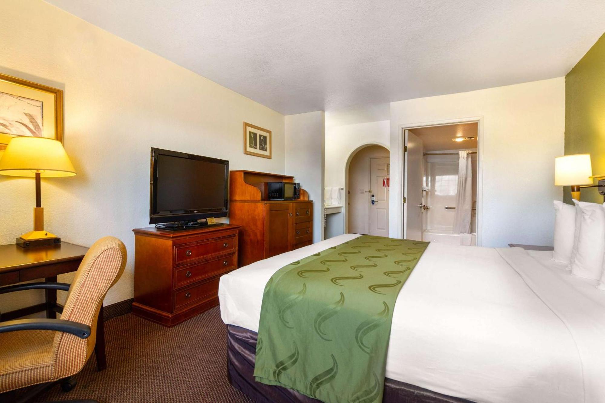Rodeway Inn Оберн Экстерьер фото