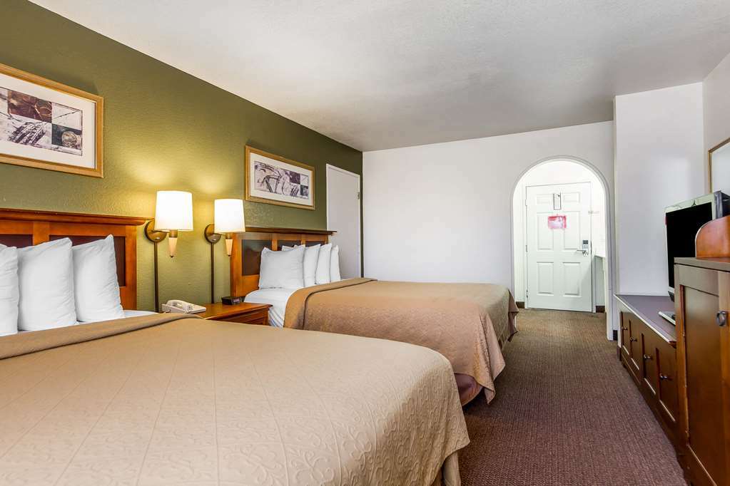 Rodeway Inn Оберн Номер фото