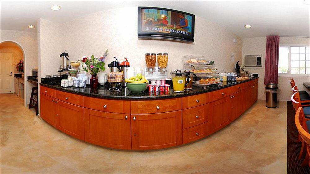 Rodeway Inn Оберн Экстерьер фото